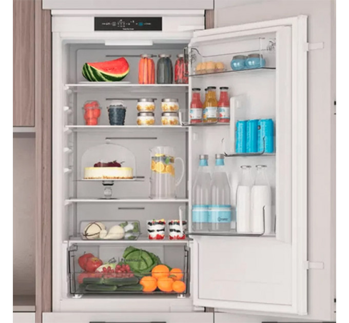 Холодильник  INDESIT INC18T311