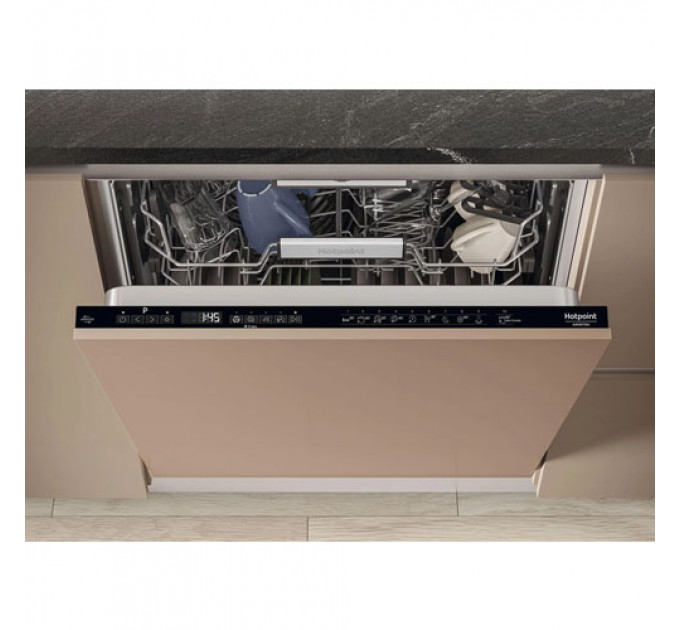 Посудомийна машина HOTPOINT ARISTON HM7 42 L 