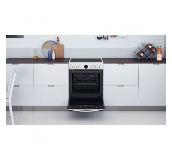 Плита INDESIT IS67V8CHW/E