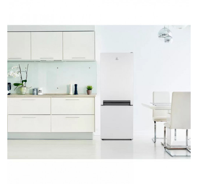 Холодильник  INDESIT LI6S1EW